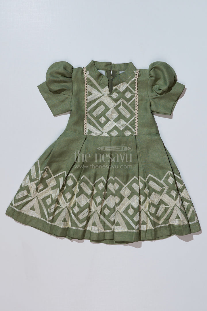 Girls Dark Green Holiday Dress with Elegant Embroidery and Puff Sleeves