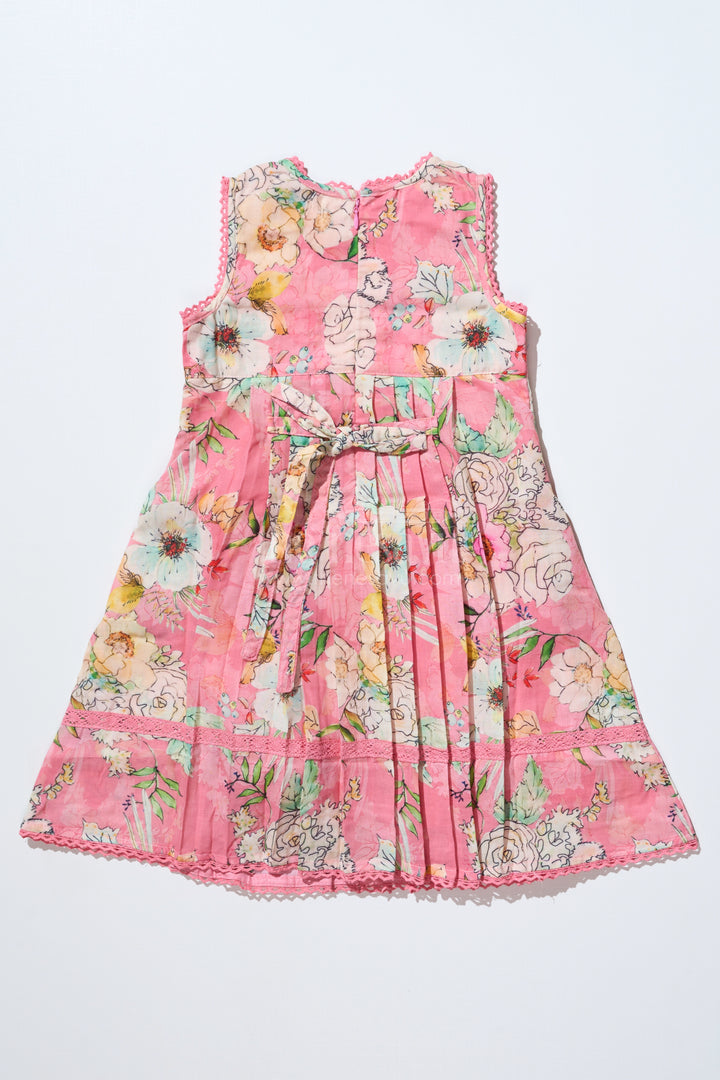 Girls Frock with Flowers in Soft Cotton Featuring Delicate Smocking and Pleated Detailing