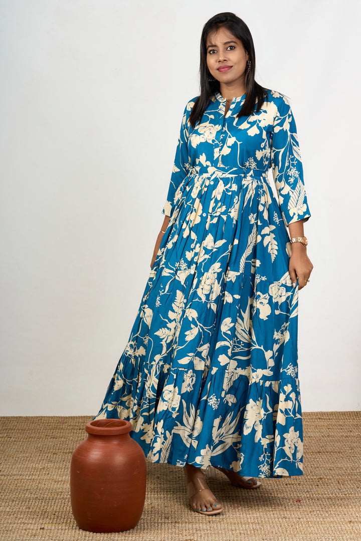 Charming Blue Birthday Dress for Women in Crepe with Elegant Floral Patterns