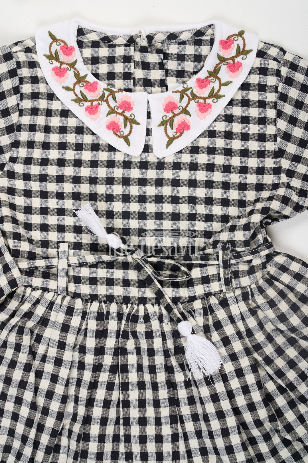 The Nesavu Girls Cotton Frock Black and White Chessboard Checked Cotton Frock with Peter Pan Collar for Girls Nesavu Black and White Chessboard Checked Cotton Frock with Peter Pan Collar for Girls Nesavu