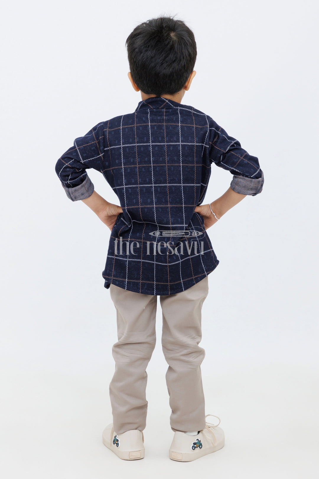 The Nesavu Boys Blazer Set Blue Checked Boys Blazer Set with TShirt and Pants for Casual and Formal Occasions Nesavu Blue Checked Boys Blazer Set with T-Shirt and Pants Nesavu