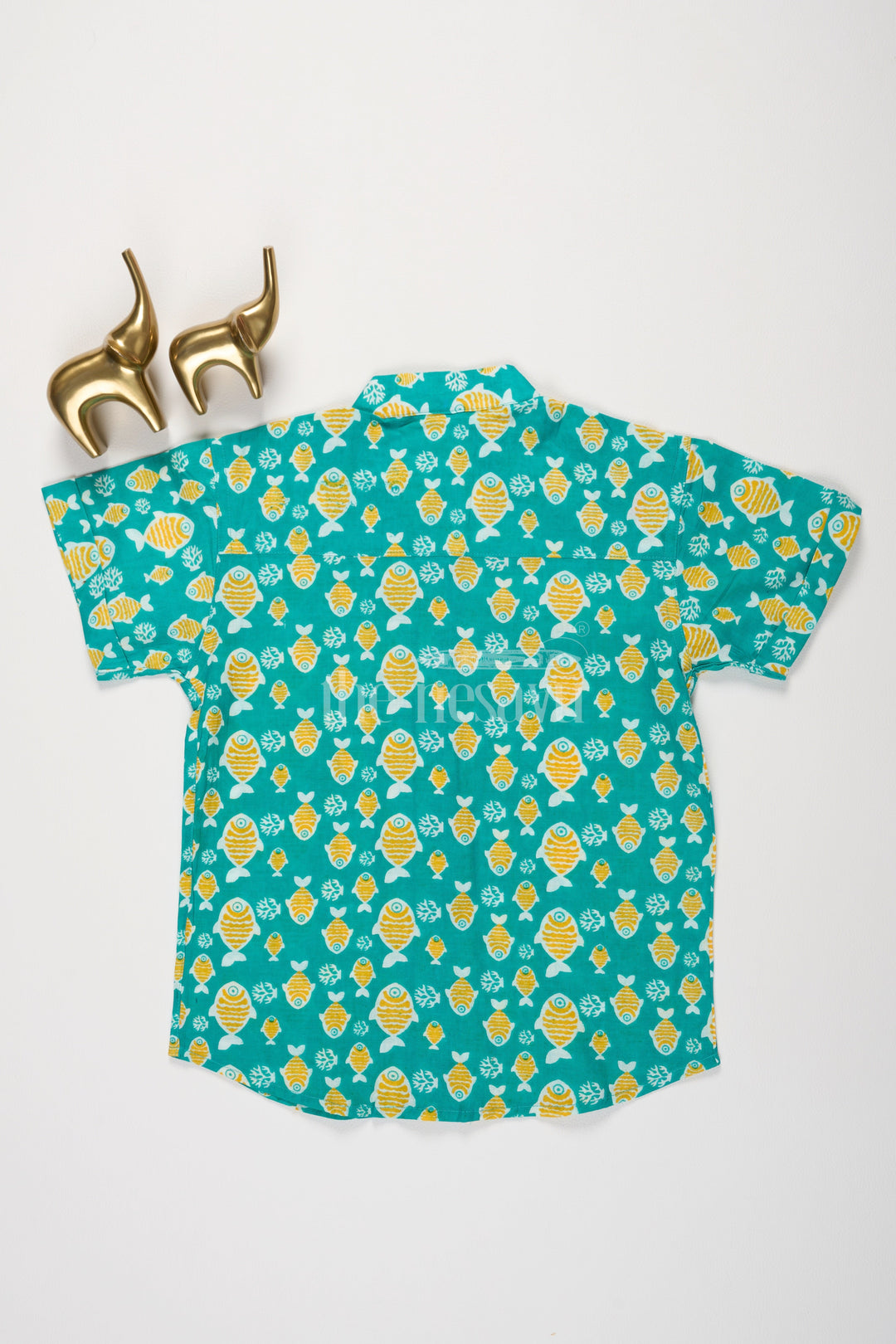 The Nesavu Boys Cotton Shirt Boys Green Cotton Shirt with Fun Yellow Fish Print for Everyday Wear Nesavu Nesavu Boys Green Cotton Shirt Playful Yellow Fish Print Casual Summer Wear