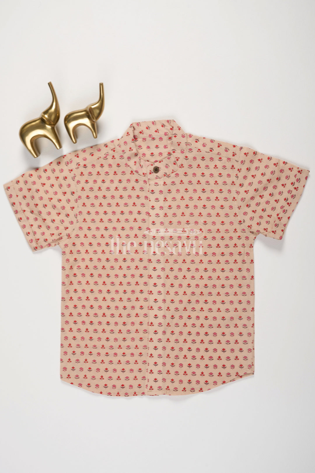 The Nesavu Boys Cotton Shirt Boys Peach Cotton Shirt with Delicate Red Floral Print and Short Sleeves Nesavu 16 (1Y) / Peach BS174B-16 Nesavu Boys Peach Cotton Shirt Red Bird Print Short Sleeves Everyday Comfort