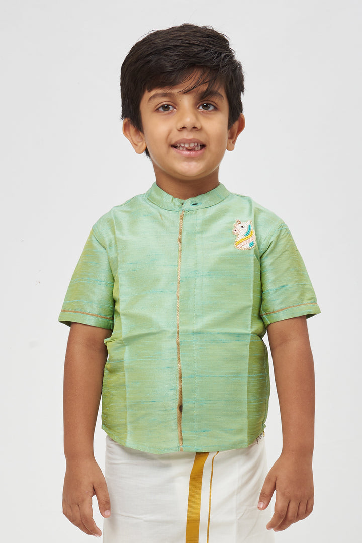 The Nesavu Boys Silk Shirt Boys Radiant Green Silk Shirt with Horse Embellishment Nesavu Nesavu Boys' Green Silk Shirt | Festive Horse Embellishment | Premium Celebration Wear | The Nesavu