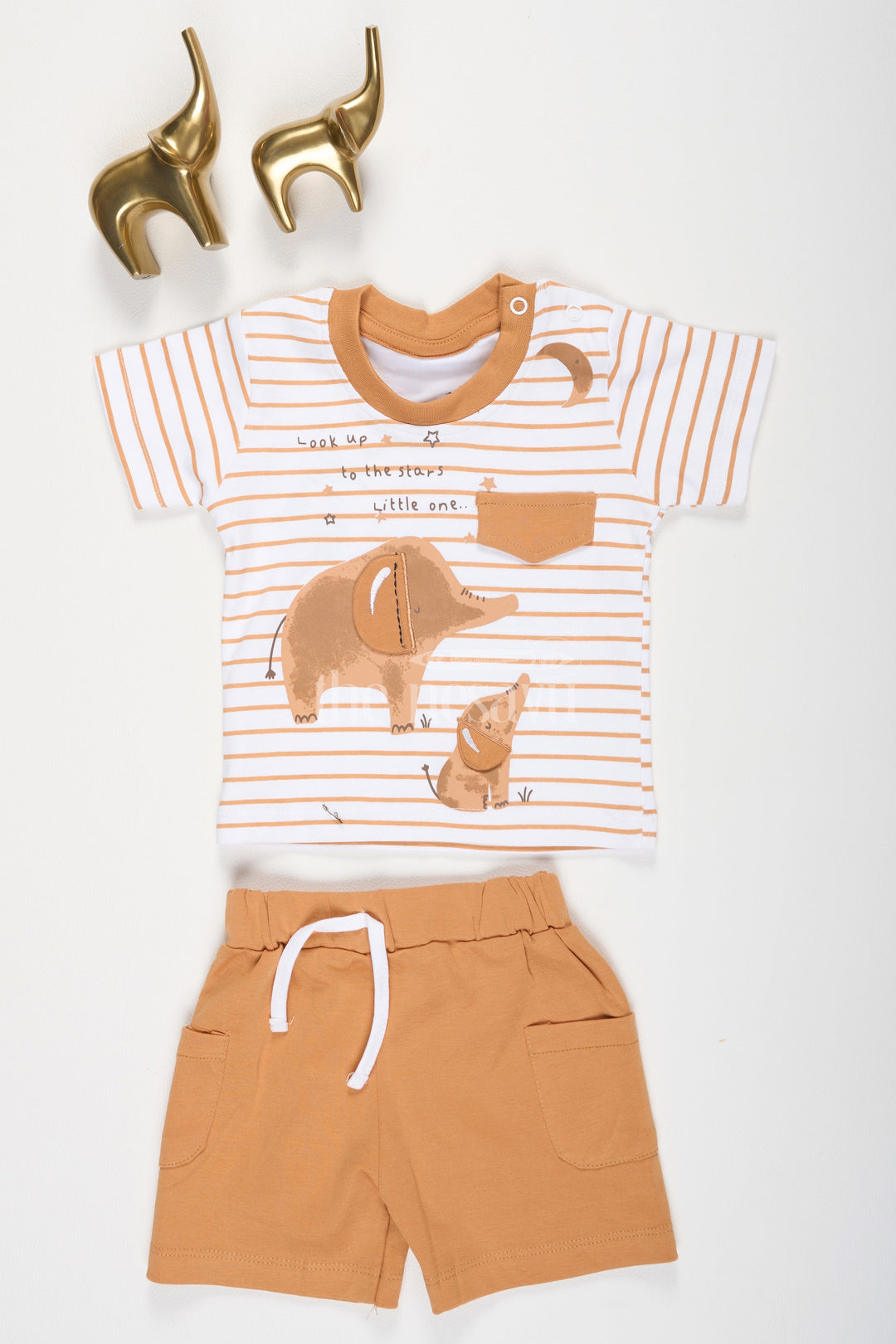 The Nesavu Baby Casual Sets Brown Cotton T-Shirt and Shorts Baby Set with Elephant Print for Baby Nesavu 12 (3M) / Brown BCS136B-12 Brown Cotton Baby T-Shirt Shorts Set Elephant Graphic Nesavu Baby Casual Wear