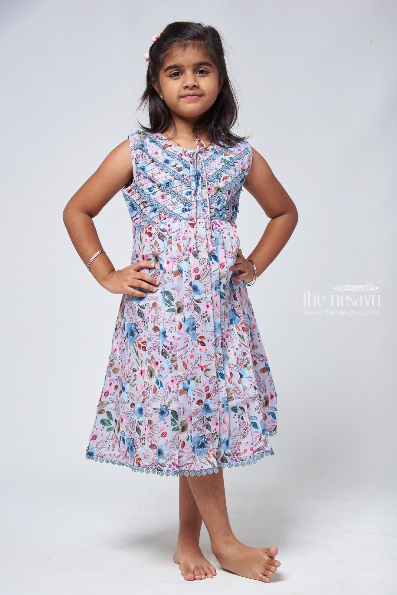 Stylish Frocks And Dress For Girls – PehenkeDekho