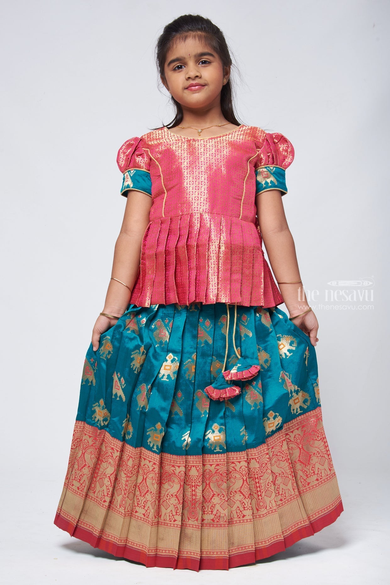 Pavadai sattai outlet dress