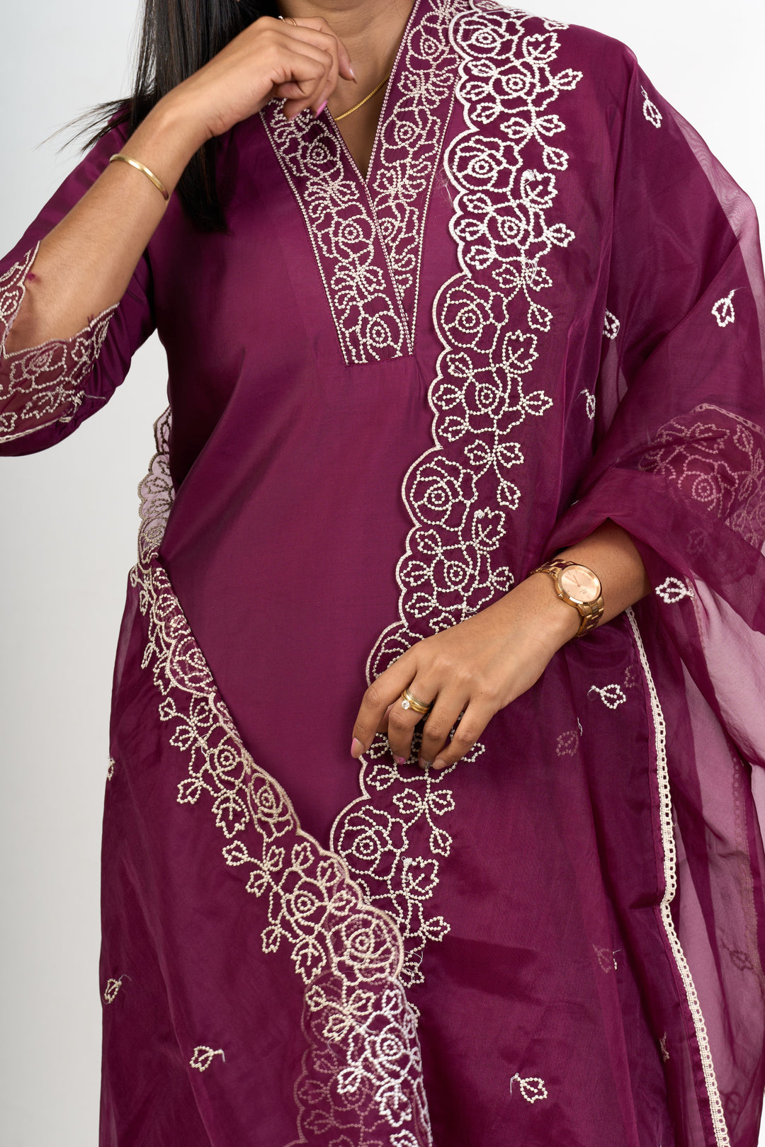 The Nesavu Womens Straight Suit Sets Elegant Purple Chiffon Kurta Set with Floral Embroidery Dupatta Nesavu Nesavu Elegant Purple Chiffon Kurta Set Embroidered Floral Dupatta