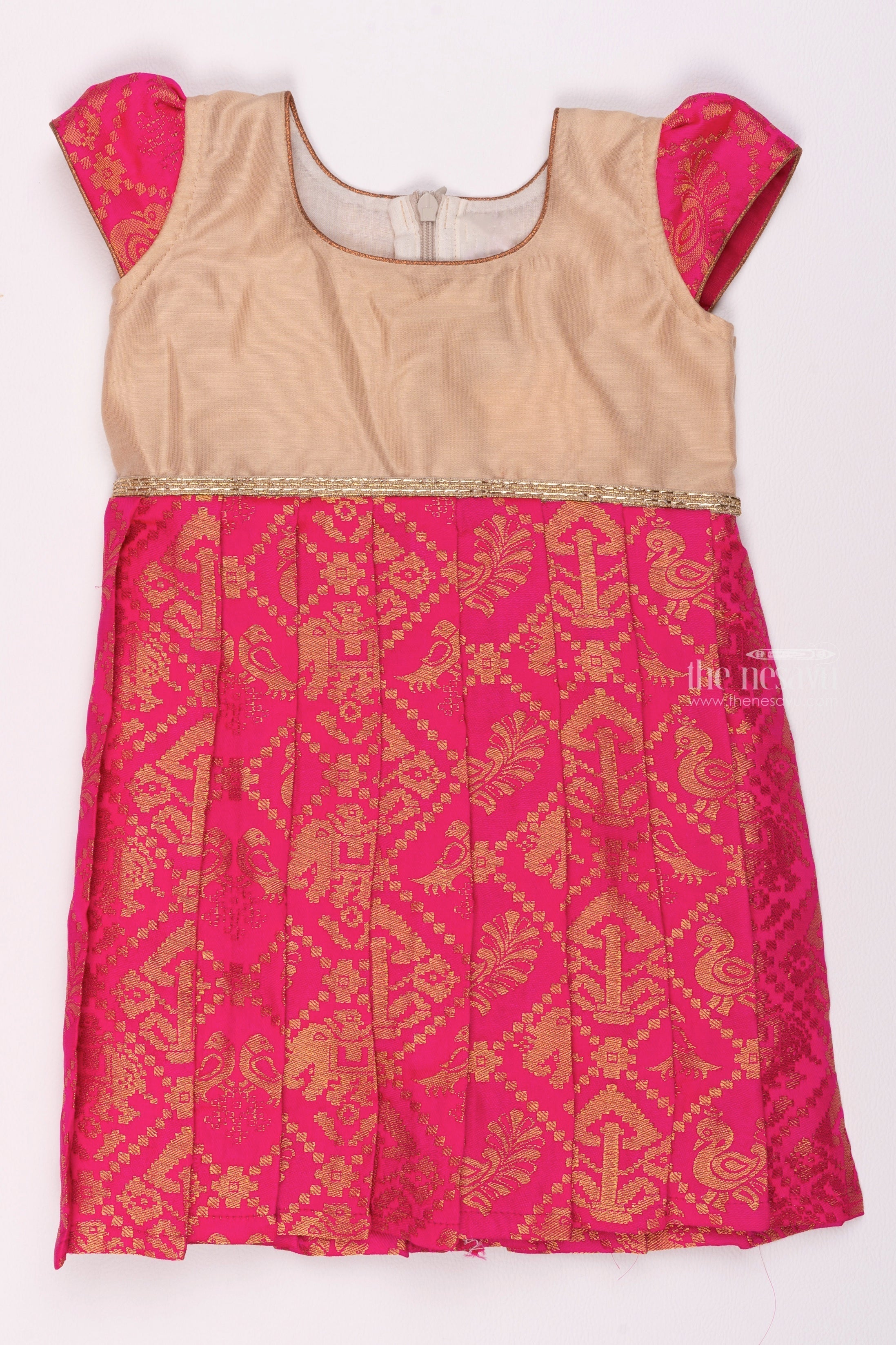 Pink and Green Border Baby Pattu Frocks | Pure Silk Dress for Baby Girl –  SANTHITHAM SILKS PRIVATE LIMITED