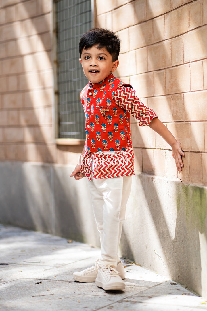 The Nesavu Boys Jacket Sets Fashionable Red Zig-Zag Printed Kurta Set With Overjacket For Boys Nesavu Festive Wear Collection For Boys | Premium kurta Set | The Nesavu