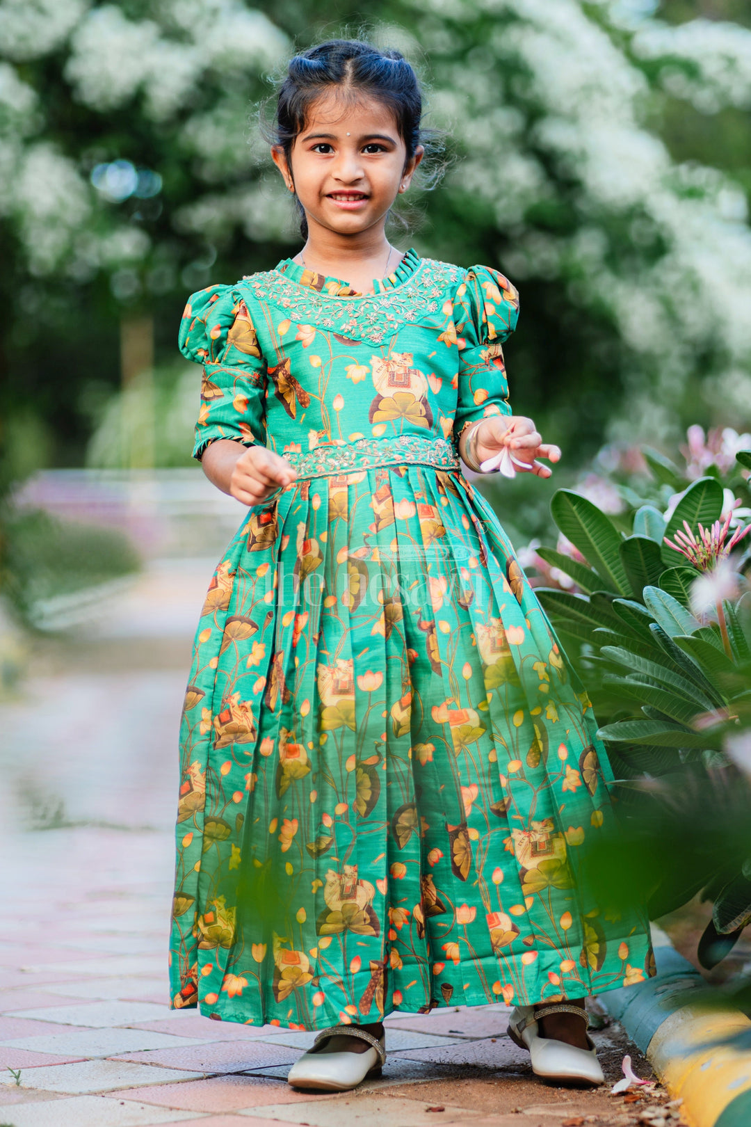 The Nesavu Girls Party Gown Girls  Emerald Green Floral Printed Anarkali Gown with Traditional Motifs Nesavu 16 (1Y) / Green / Blend Silk GA194D-16 Traditional Emerald Green Anarkali Gown for Girls with Floral Print | The Nesavu