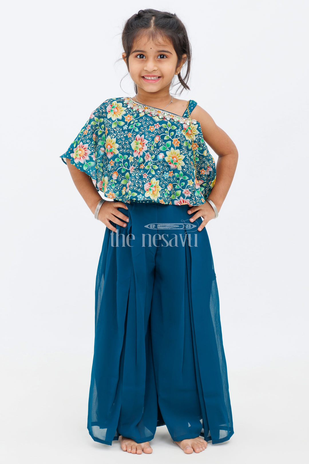 The Nesavu Girls Sharara / Plazo Set Girls Green Floral Print Sharara Set with Off-Shoulder Top and Matching Pouch Nesavu Nesavu Girls Green Floral Print Sharara Set Off-Shoulder Top Matching Pouch