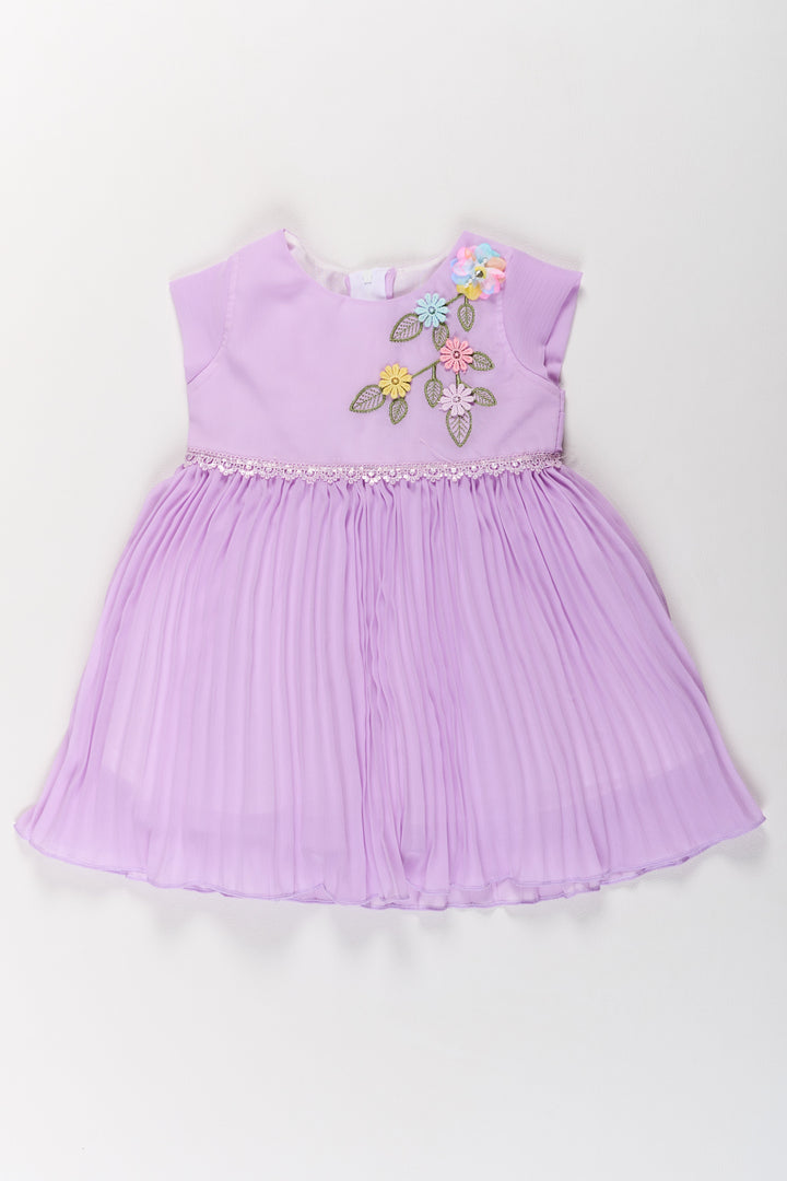 The Nesavu Girls Fancy Party Frock Girls Poly Georgette Fancy Party Frock in Lavender with Floral Appliqué Nesavu Nesavu Girls Fancy Wedding Frock Lavender Poly Georgette Floral Appliqu