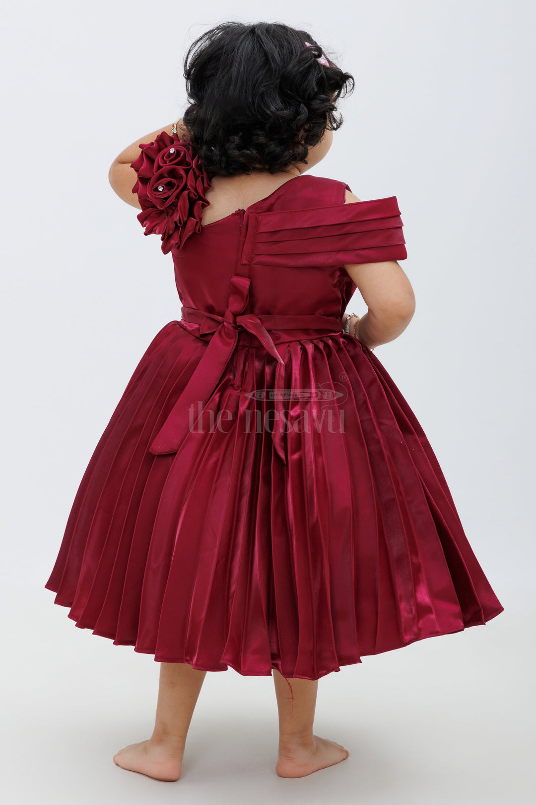 The Nesavu Girls Fancy Party Frock Magenta Glaze Organza Party Wear Dress with Floral Embellishment Nesavu Magenta Glaze Organza Party Wear Dress with Floral Embellishment - Nesavu