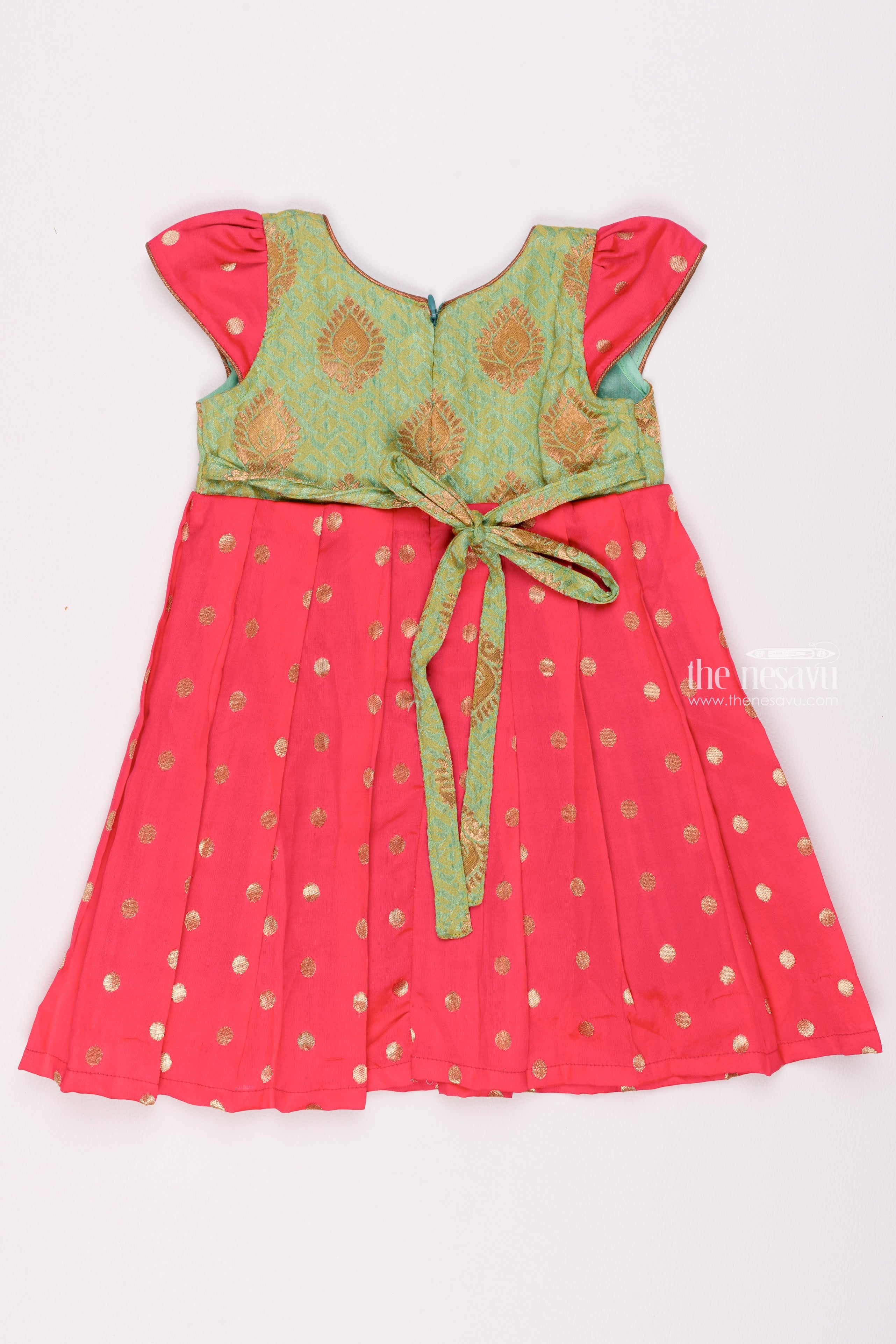 Frock design outlet for young