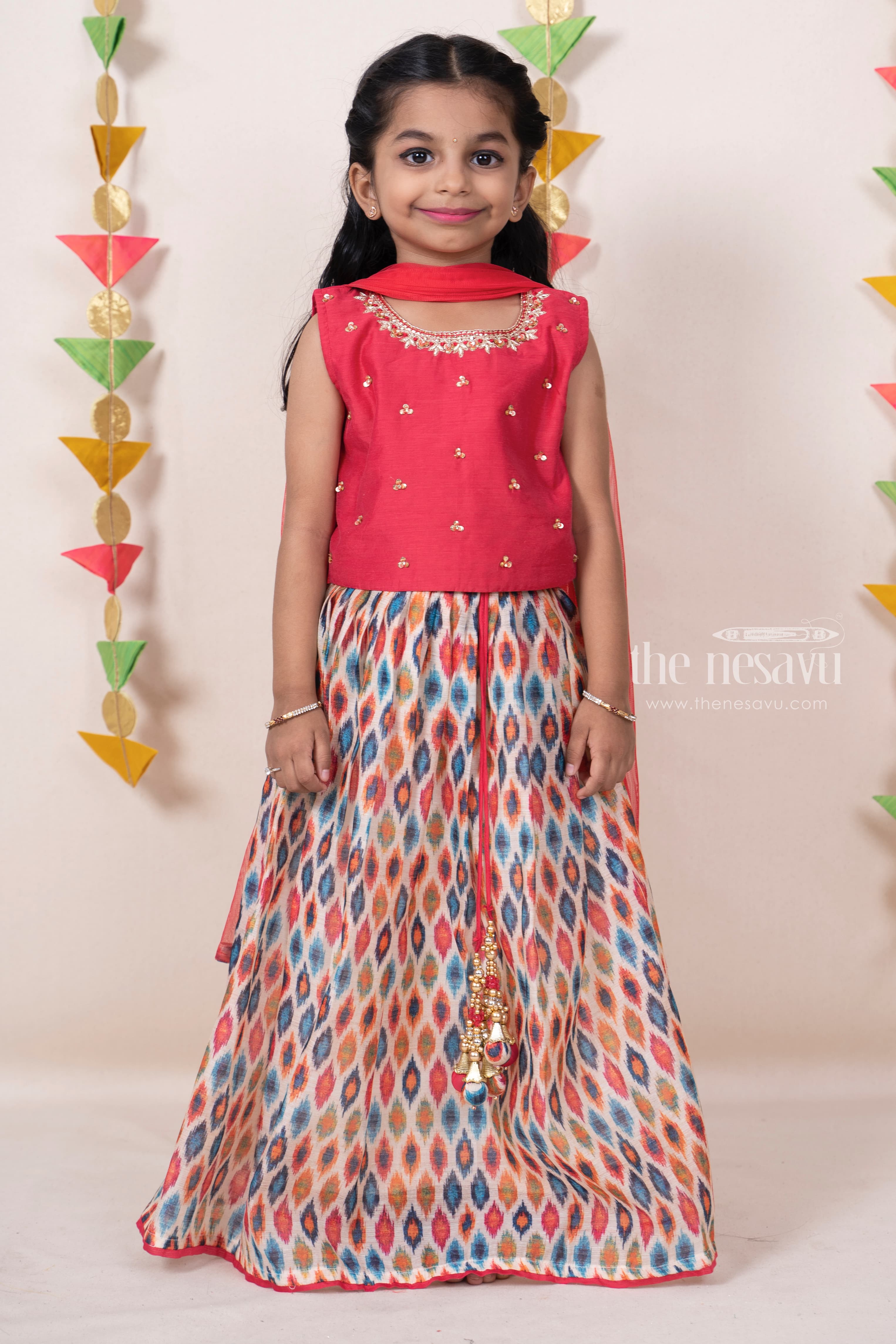 Lehenga Cholis for Girls - Upto 50% to 80% OFF on Girls Lehenga Cholis  Online In India At Best Prices - Flipkart.com