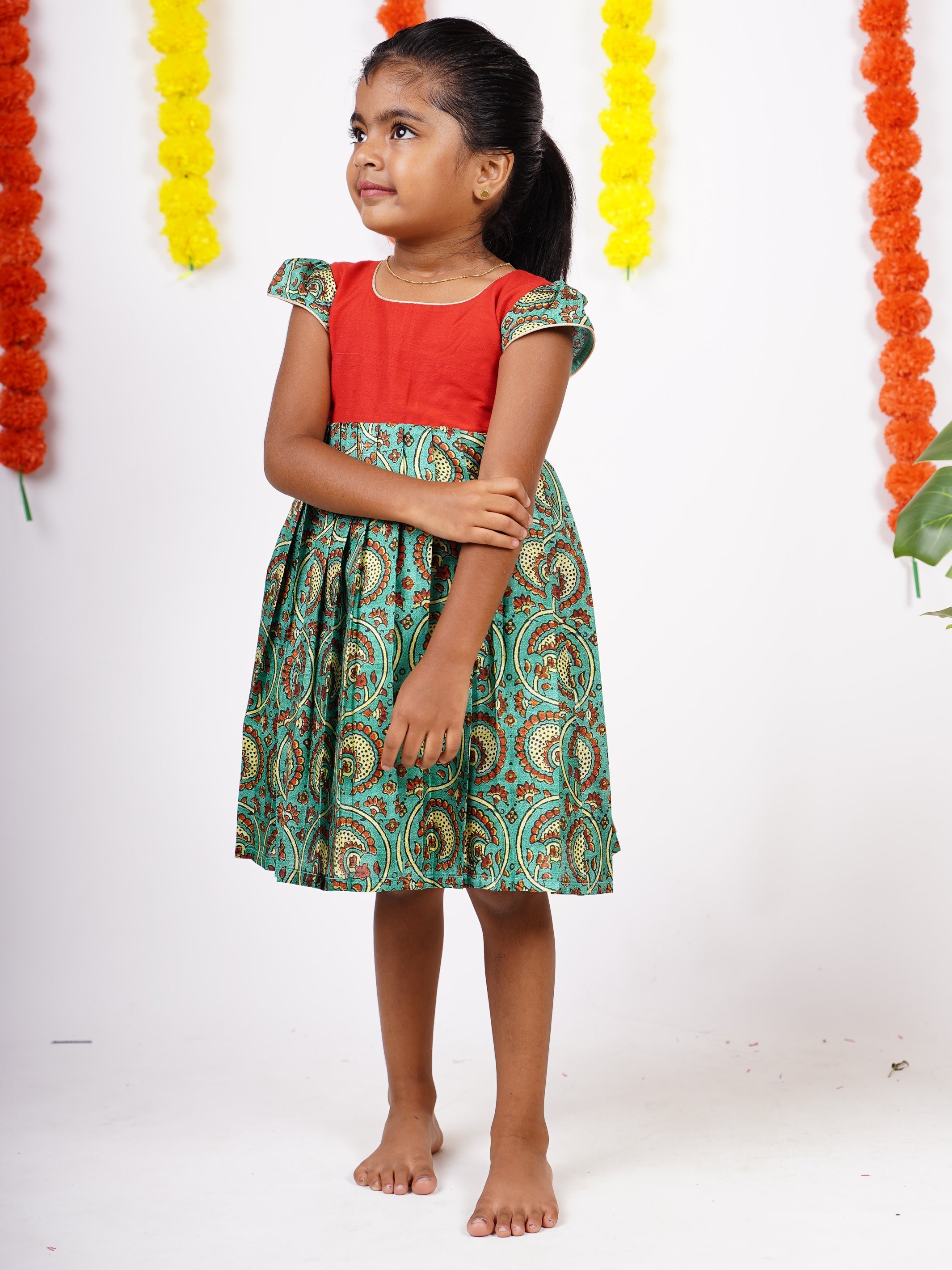 Baby girl hotsell traditional frocks