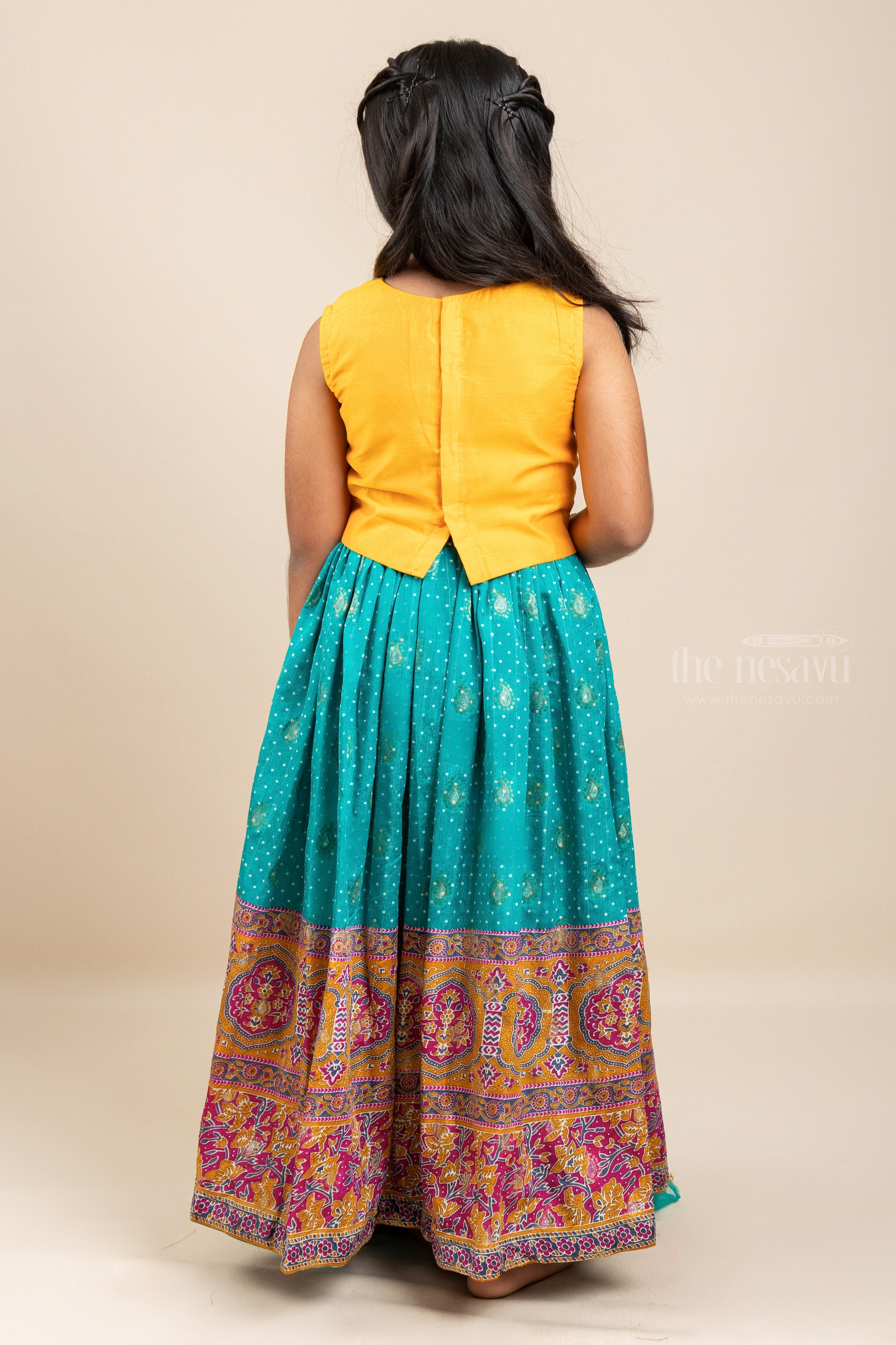 Redwine handloom lehenga crop top. – Vastrasuka